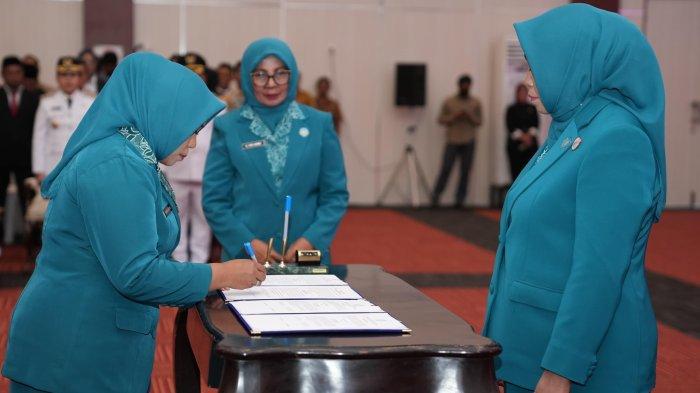 AGENDA: Detik-detik pelantikan Ketua TP PKK Pulau Taliabu Surati La Ode Yasir