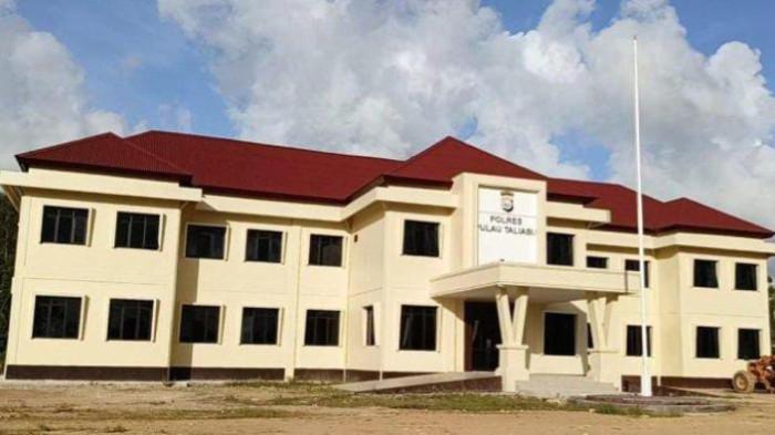 TUNTUTAN: Kantor Polres Pulau Taliabu, Maluku Utara