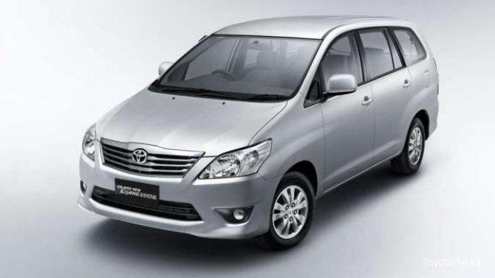 ILUSTRASI Toyota Kijang Innova.