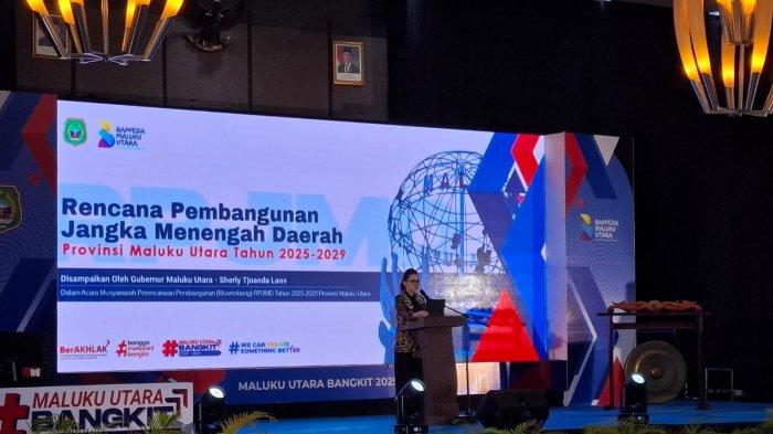 INFRASTRUKTUR: Gubernur Provinsi Maluku Utara, Sherly Laos saat membuka Musrenbang, Rencana Pembangunan Jangka Menengah Daerah (RPJMD) Tahun 2025-2029 di Hotel Bela Ternate, Kelurahan Jati, Kota Ternate Selatan, Jumat (25/7/2025) kemarin, Sabtu (27/7/2025).