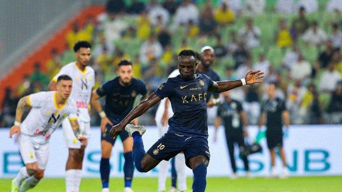 Sadio Mane in action dalam seragam Al Nassr