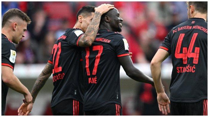 Pada Matchday 28 Bundesliga. Sabtu (22/4/2023) malam WIB, Bayern Munich ditumbangkan oleh 1. FSV Mainz 05 dengan skor 1-3 di MEWA Arena. Dalam foto: Sadio Mane setelah mencetak gol untuk Bayern Munich dalam pertandingan tersebut.