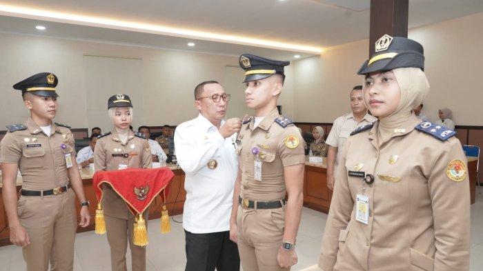 MAGANG - Acara penerimaan peserta magang IPDN di lantai tiga aula kantor Wali Kota Ternate oleh M Tauhid Soleman, Rabu (9/4/2025).