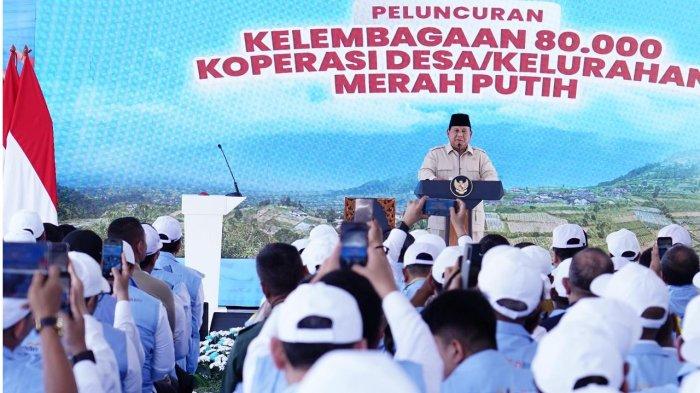 PERESMIAN - Presiden Republik Indonesia (RI), Prabowo Subianto, meresmikan Koperasi Desa/Kelurahan Merah Putih (KDMP) di Desa Bentangan, Klaten, Jawa Tengah, Senin (21/07/2025).