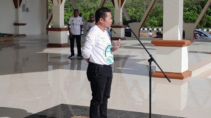 IMBAUAN: Wakil Bupati Halmahera Timur, Maluku Utara Anjas Taher pada kegiatan Hari Lingkungan Hidup Sedunia tahun 2025 di Pendopo Ngaku Re Rasai Kota Maba, Jumat (13/6/2025)