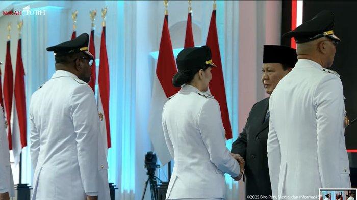 PELANTIKAN SHERLY LAOS - Potret momen saat Gubernur Maluku Utara Sherly Laos menerima langsung penyematan tanda pangkat dan jabatan dari Presiden RI Prabowo Subianto, Kamis (20/2/2025)