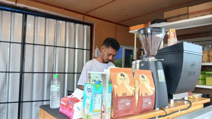 UMKM - Tempat Tongkrongan Baru di Kota Tidore Kepulauan 'Tong Coffe', Selasa (1/7/2025).