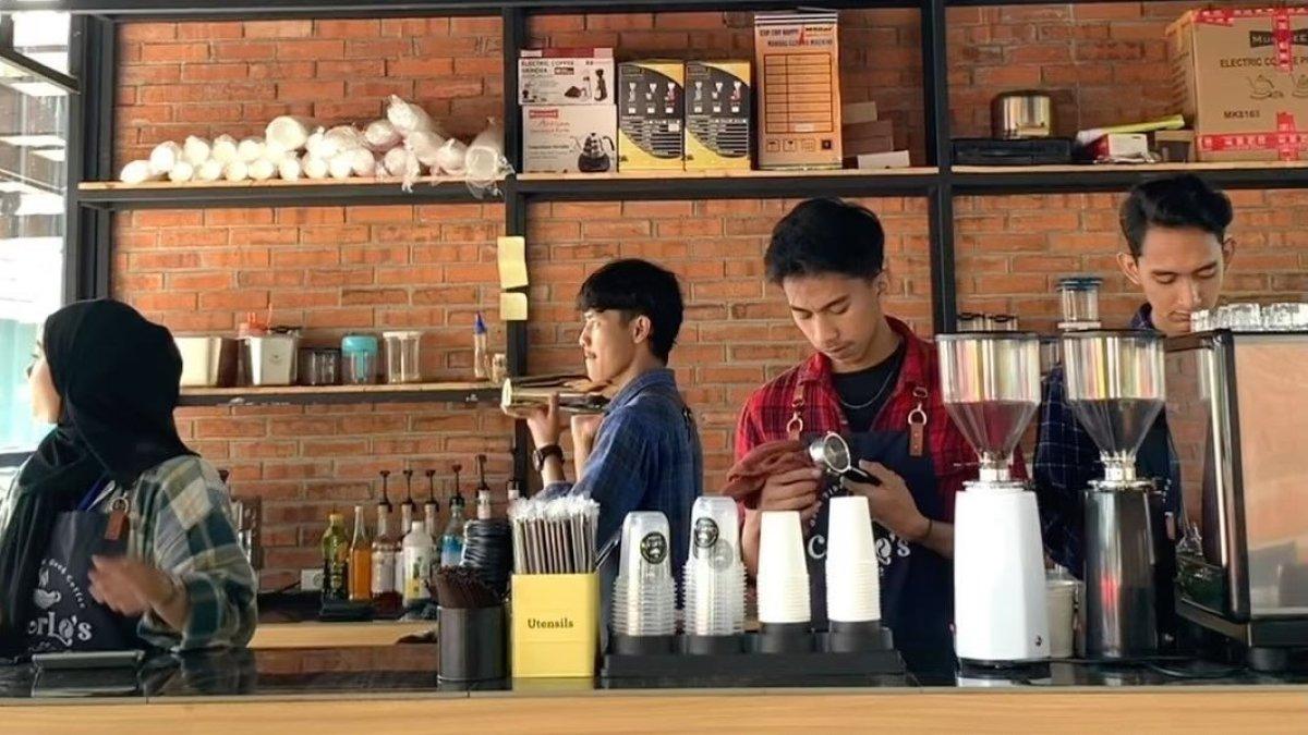 Ada pilihan kafe kopi di Oasis Sukabumi.