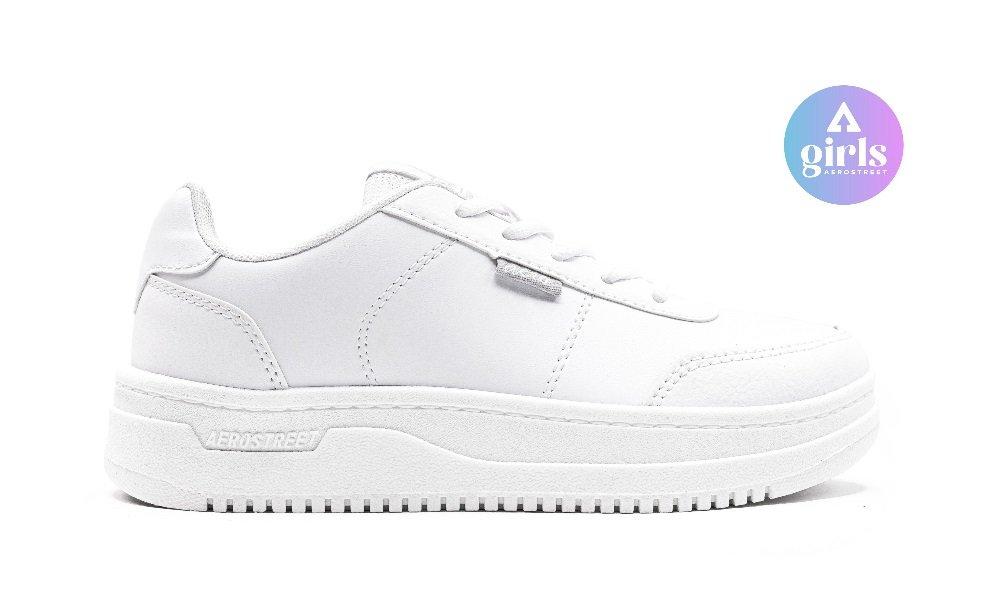Aerostreet Leona Putih Putih, satu sneaker wanita lokal terbaik yang cocok untuk traveling.