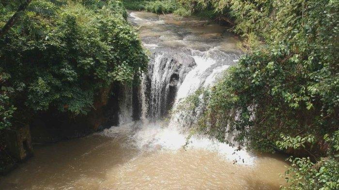 Suasana tempat wisata Air Terjun Kima Atas di Mapanget Manado Sulut pada Kamis (30/11/2023).