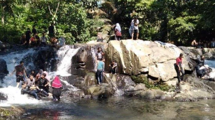 Air Terjun Muaro Meredam, satu tempat wisata alam terbaik di Musi Rawas Utara yang cocok dikunjungi saat liburan akhir pekan.