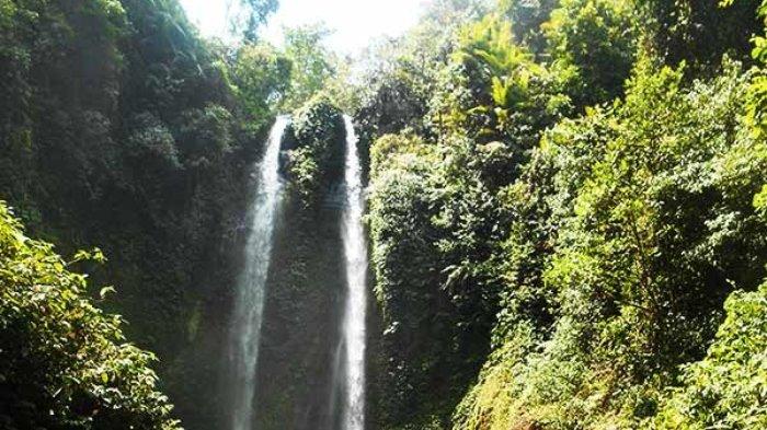 Air Terjun Tiu Teja, air terjun kembar yang tersembunyi di tengah hutan Lombok Utara, Nusa Tenggara Barat (NTB).