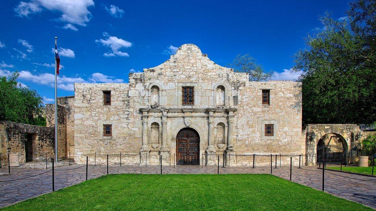 Alamo, satu tempat wisata populer di dunia yang terlarang buat difoto.