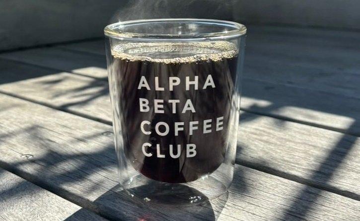 Alpha Beta Coffee, satu kafe terbaik di Tokyo Jepang yang punya fasilitas wifi terbaik.