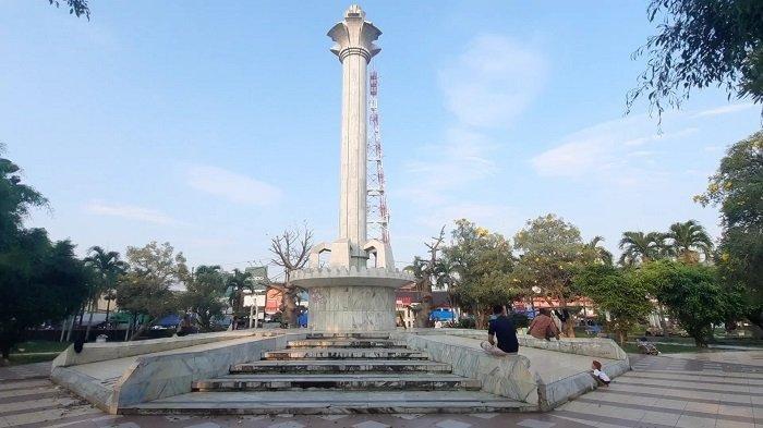 Alun-Alun Kota Karawang, Karawang, Jawa Barat.