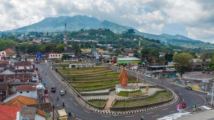 Alun-alun Bandungan, Kabupaten Semarang, Jawa Tengah.