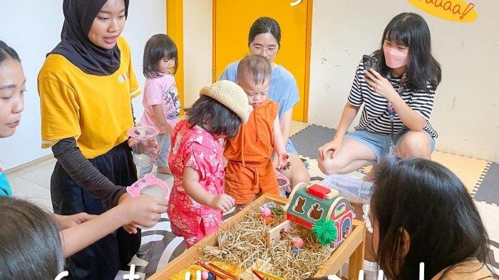 Anak-anak saat bermain di Oddish Family Hub Jogja.