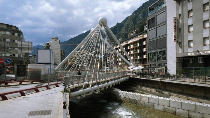 Andorra La Vella, Pyrenees