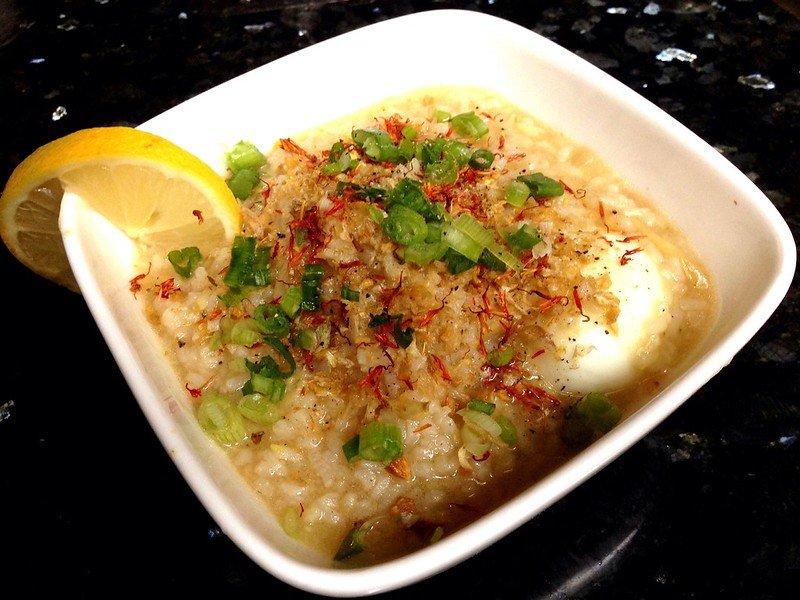 Arroz Caldo, satu makanan khas Ramadan dari berbagai negara.