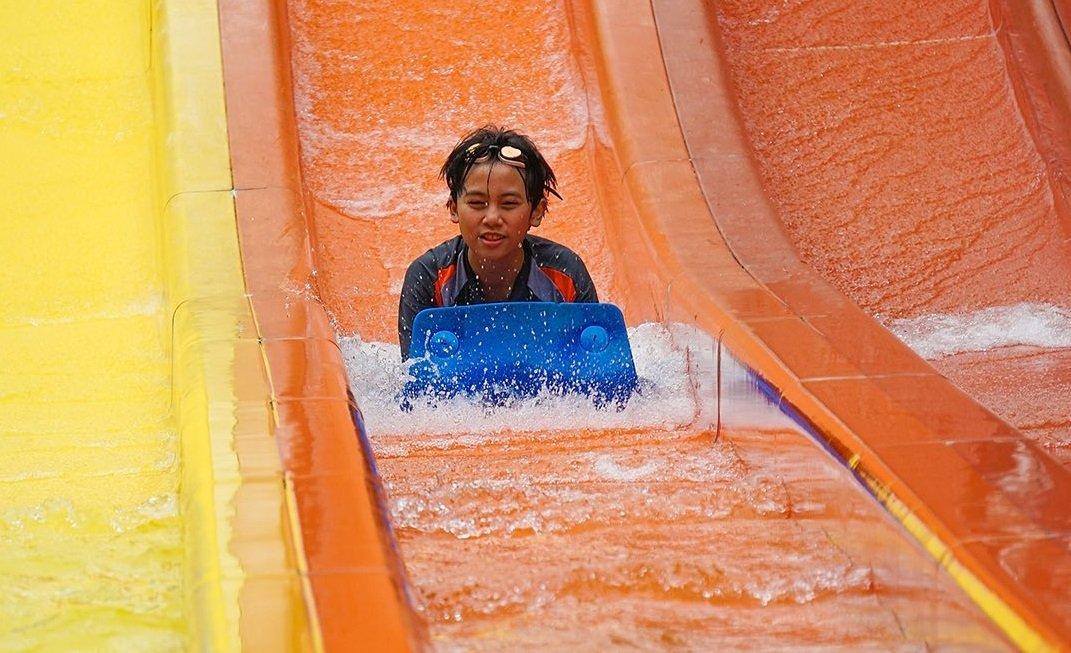 Atlantis Ancol adalah satu tempat wisata populer di Jakarta