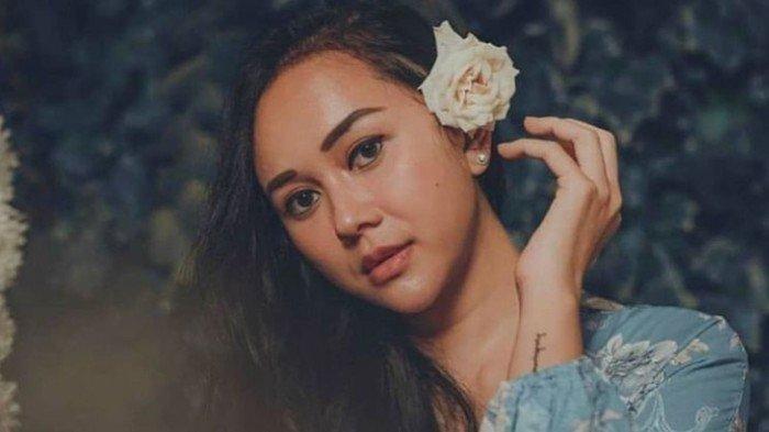 Aura Kasih mengaku hanya ingin bertemu suaminya 3 hingga 4 kali dalam seminggu.