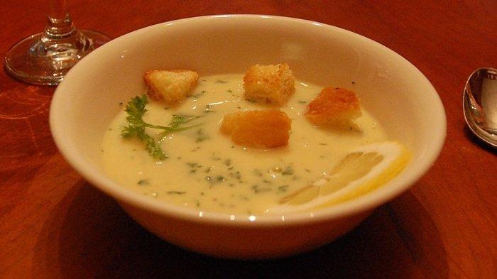 Avgolemono, kuliner dari Yunani untuk musim dingin.