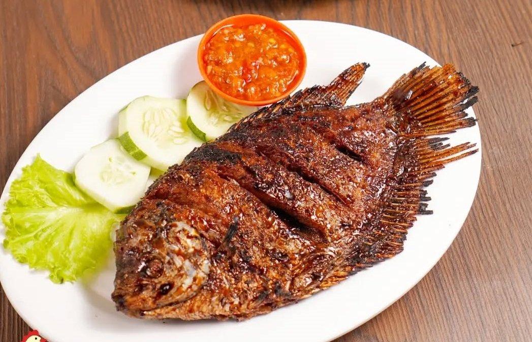 Ayam Goreng Kemangi, Madiun, Jawa Timur