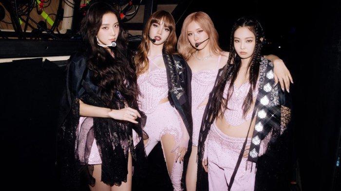 BLACKPINK, girl grup Korea Selatan. BLACKPINK menghadiri undanga jamuan makan malam dari Raja Charles III di Istana Buckingham Inggris, keempatnya tampil memukau bak princess.