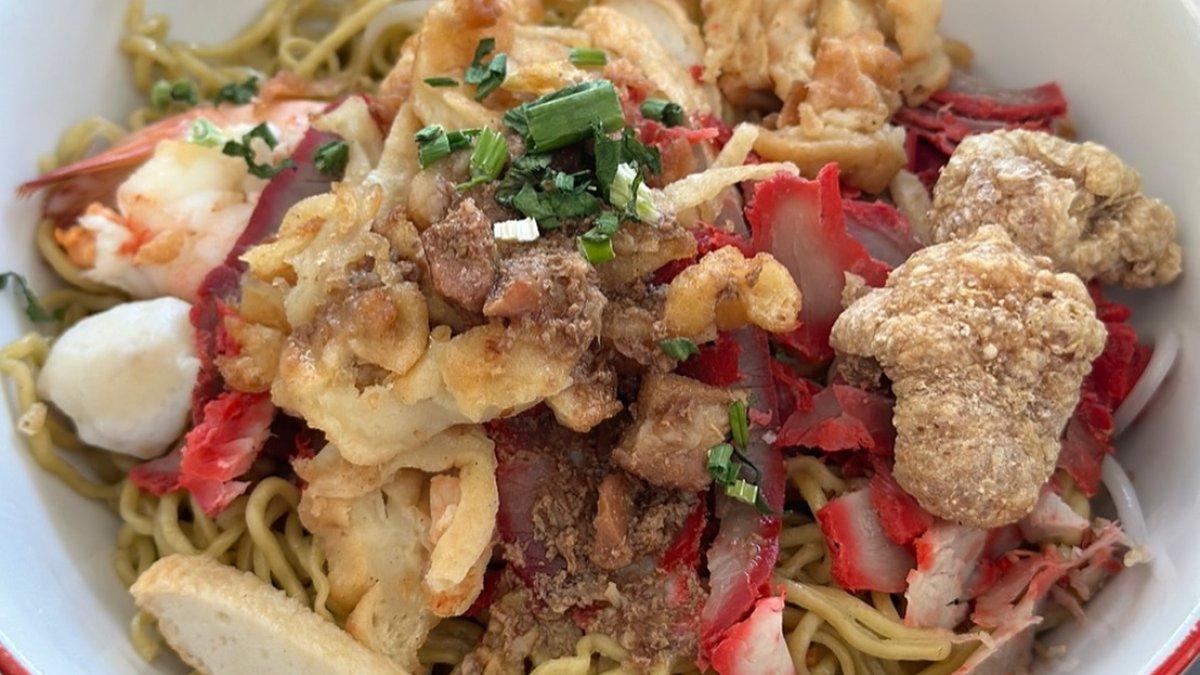 Bakmi Pemangkat, satu tempat makan di Pontianak, Kalimantan Barat.