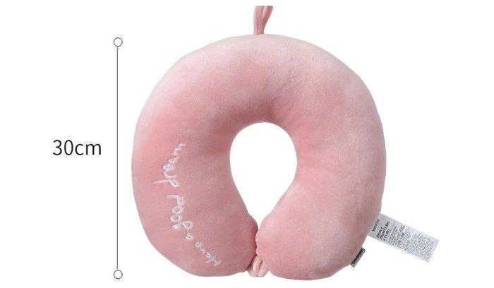 Bantal leher untuk traveling, produk dari Miniso