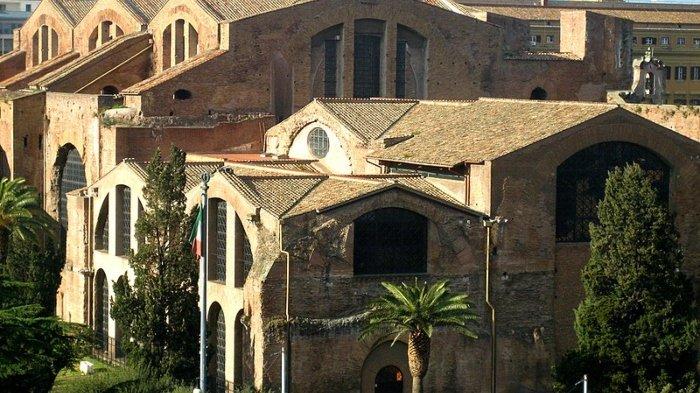 Baths of Diocletian, monumen di Italia.