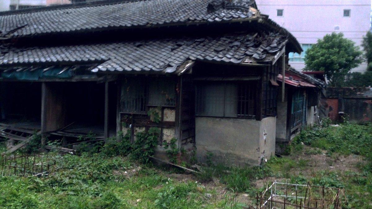 Beginilah kondisi rumah terbengkalai atau Akiya di Jepang.