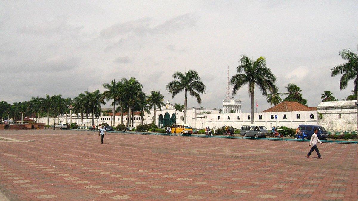 Benteng Kuto Besak, satu tempat wisata di Palembang