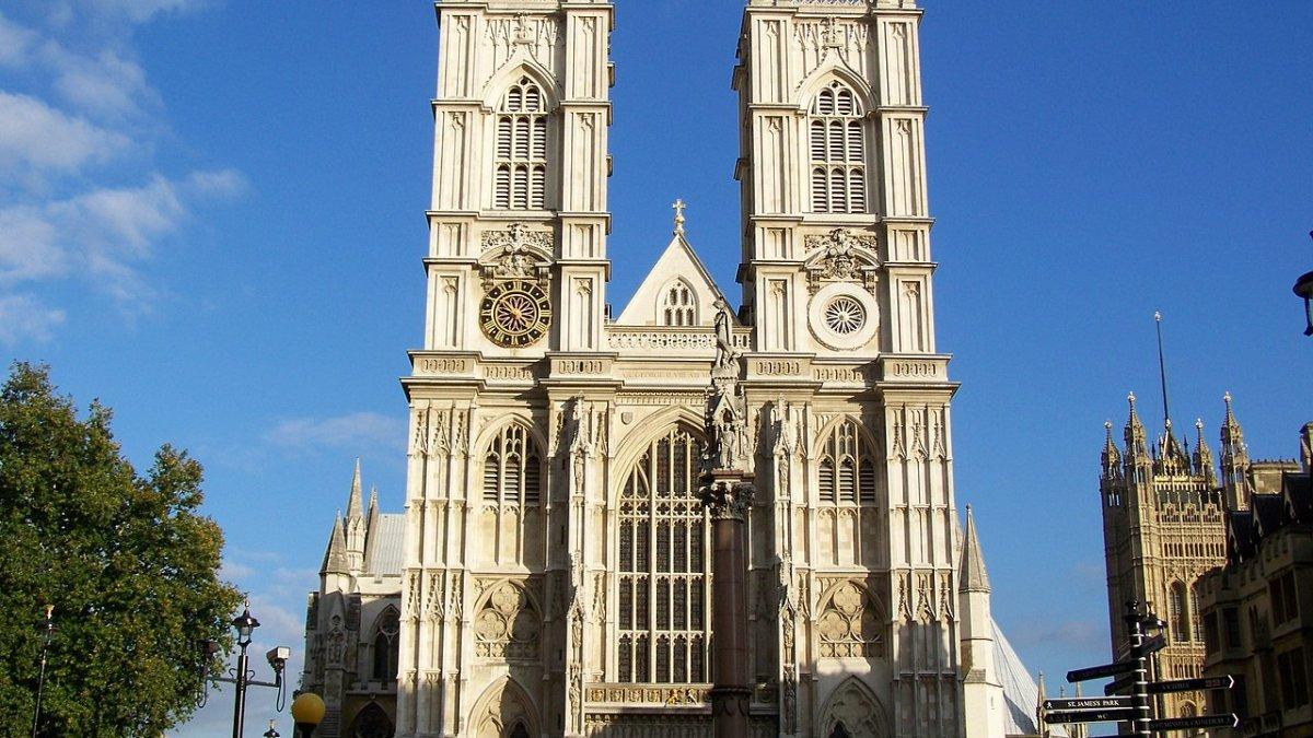 Biara Westminster, satu tempat wisata populer dunia yang melarang wisatawan buat memotret.