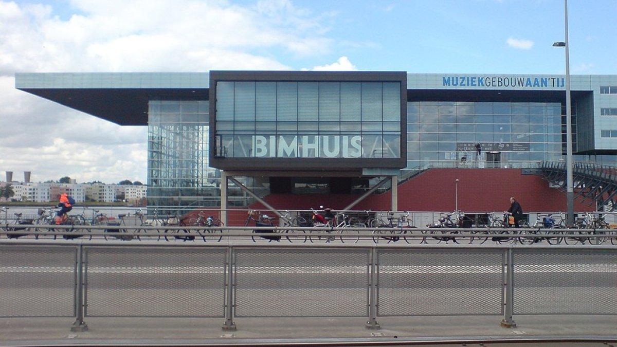 Bimhuis, satu tempat wisata di Amsterdam Belanda yang gratis buat kamu kunjungi.