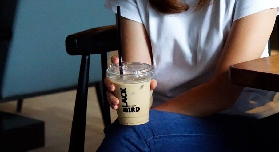 Blackbird Coffeeshop Honggowongso, satu tempat ngopi hits di Solo, Jawa Tengah