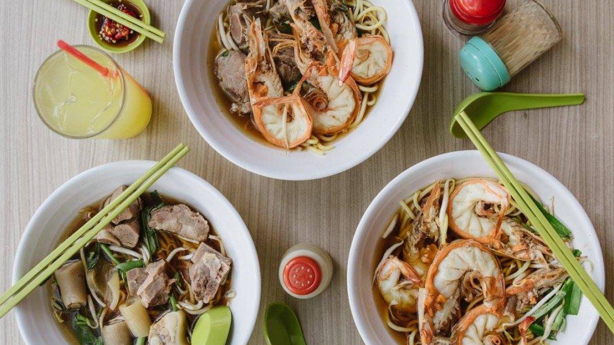Blanco Court Prawn Mee, satu kafe hits di Haji Lane Singapura yang cocok buat kamu yang ingin bersantai.