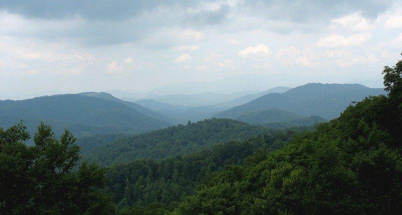 Blue Ridge Mountains, satu pegunungan tertua di dunia.