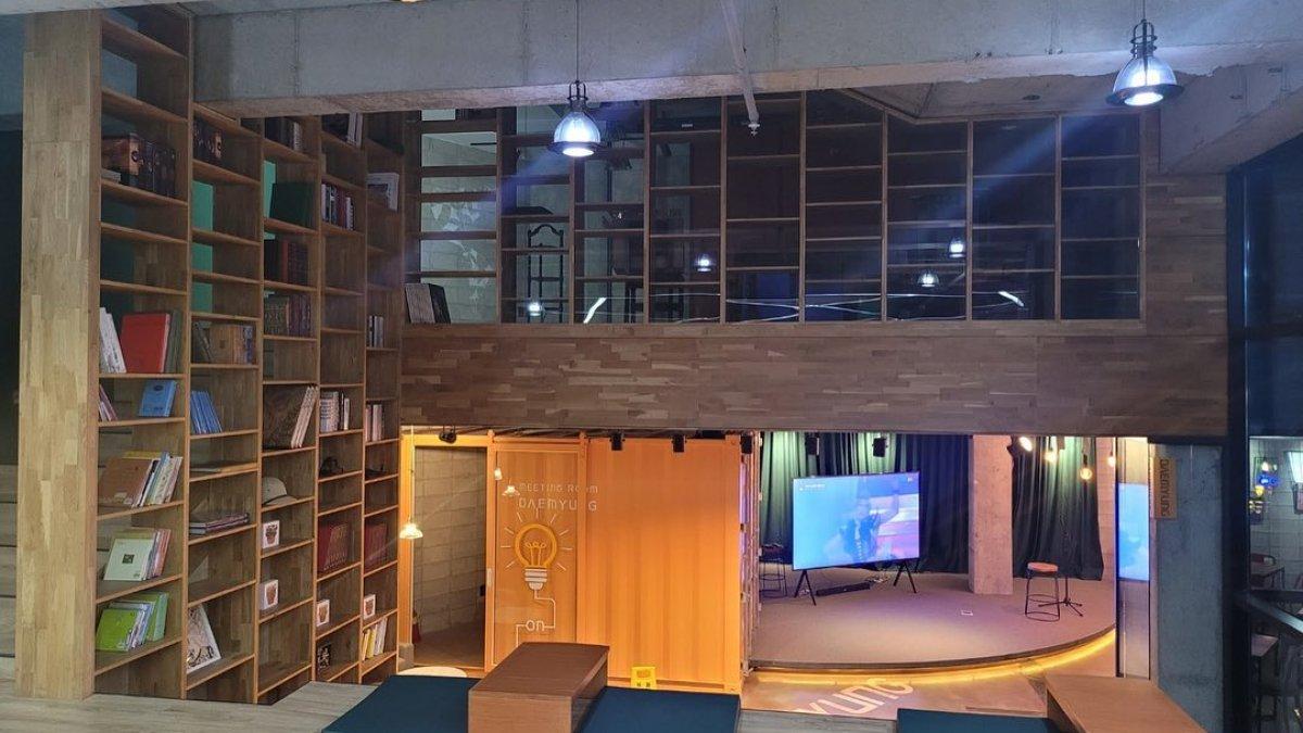 Bon Ble, satu kafe hits di Incheon Korea Selatan yang terkenal estetik dengan kuliner yang unik.