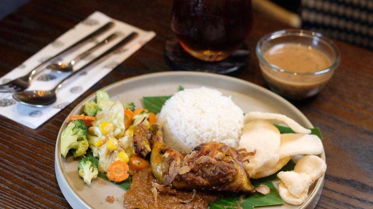 Brad & Butter, satu tempat makan di Medan Sumatera Utara yang menawarkan paket bukber Ramadan 2024.
