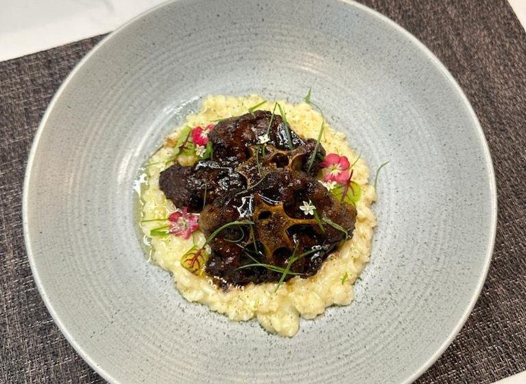 Braise Oxtail in Guinness, satu menu baru dari Marjolaine French Bistro, restoran hits di Jakarta Selatan.