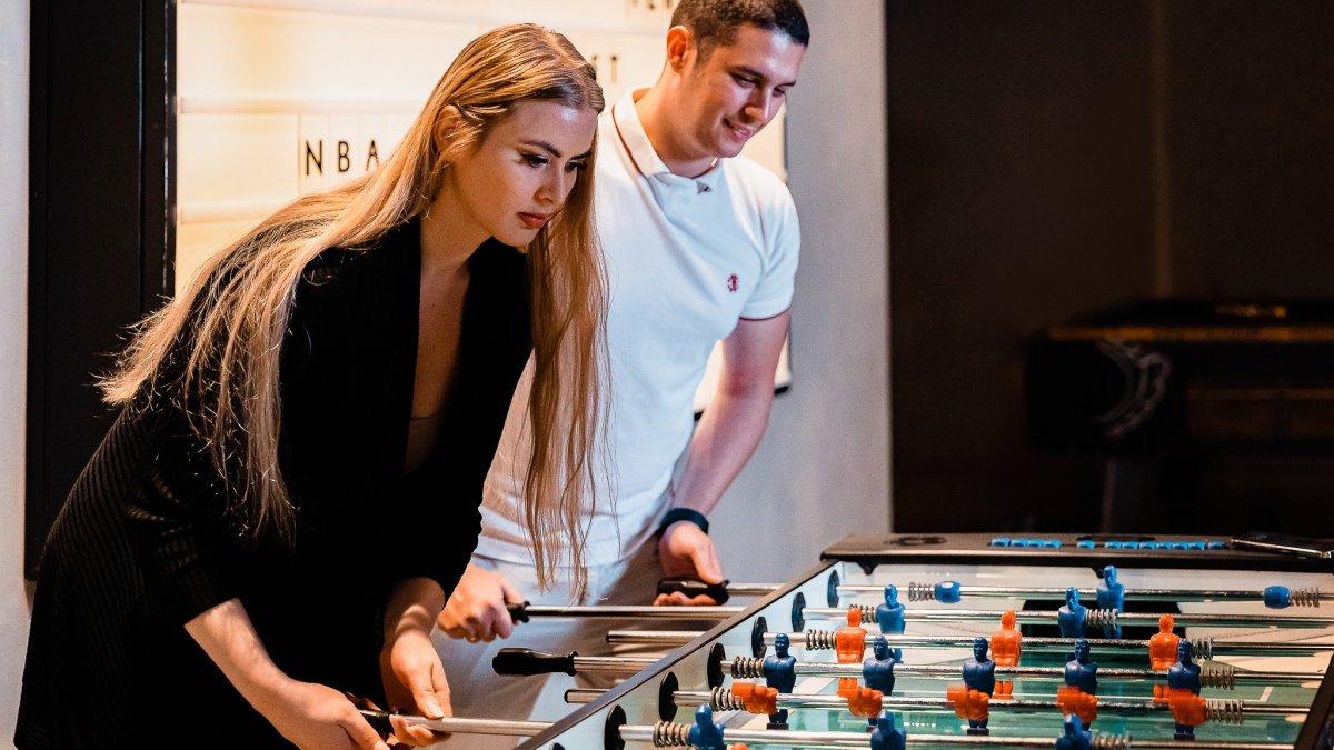 Bridgewater Tavern, satu tempat wisata terbaik di Dubai buat nonton Euro 2024 dengan promo menarik.
