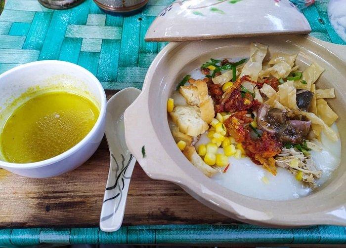 Bubur Bakar Badran, rekomendasi sarapan enak di Solo.