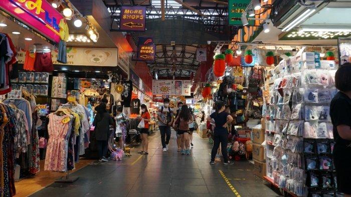 Bugis Street Market, tempat belanja oleh-oleh di Singapura.