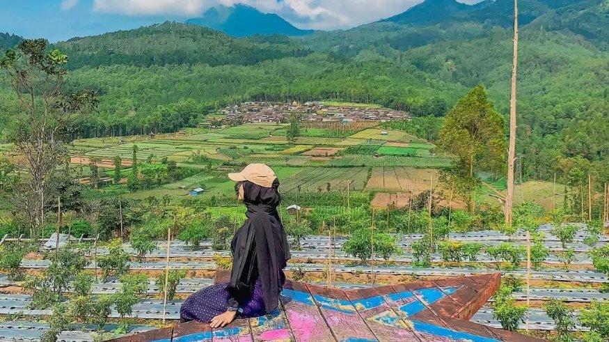 Bukit Nirwana, tempat wisata di Pujon Malang.