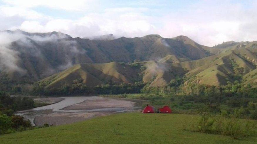 Bukit Ollon di Kabupaten Tana Toraja, Sulawesi Selatan.