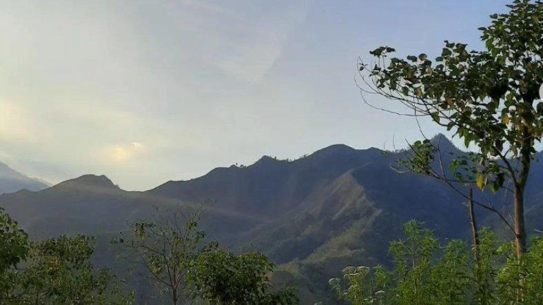 Bukit Semar di Mojokerto.
