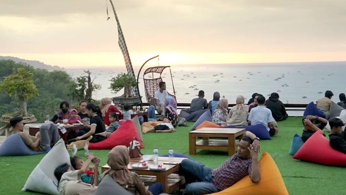 Bukit Sunset Hill, tempat wisata baru di Sukabumi Jawa Barat.