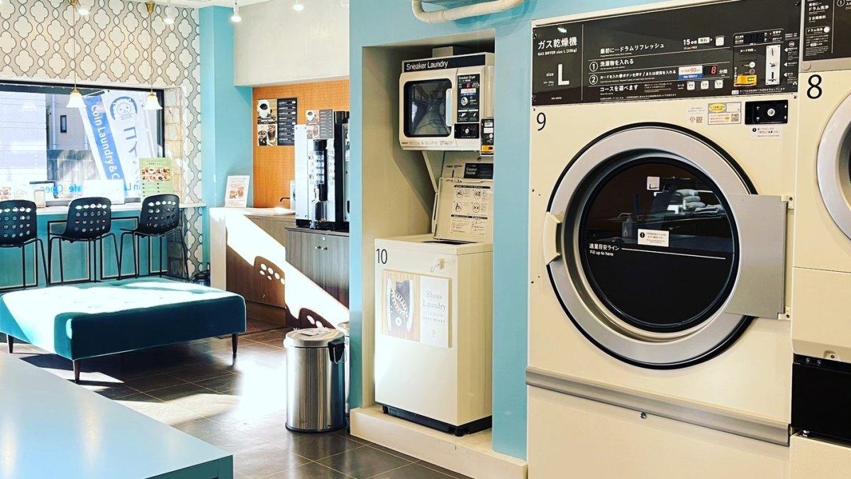 Cafe Shirofuwa Laundry, satu kedai kopi dan kafe internet 24 jam terbaik di Tokyo Jepang.