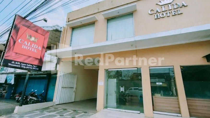 Calida Hotel Mitra RedDoorz near Alun Alun Wonosari.